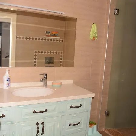 Bodrum-bitez Arasinda, Huzurlu Bir Aile Evi